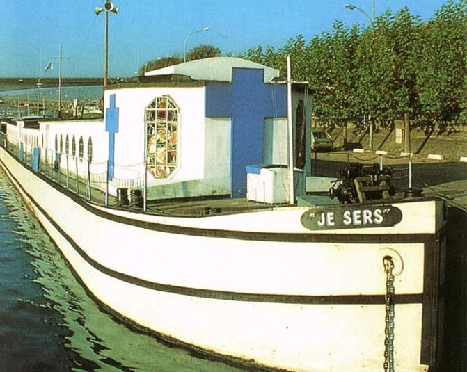 chapelle bateau chapelle je sers paroisse fluviale je sers conflans sainte honorine
