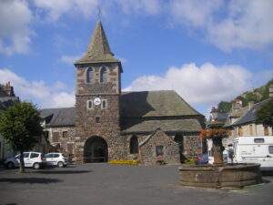 eglise apchon cantal