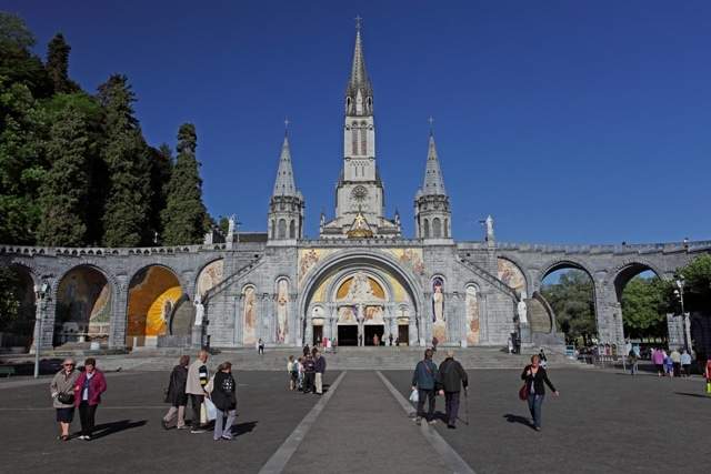 eglise basilique du rosaire lourdes
