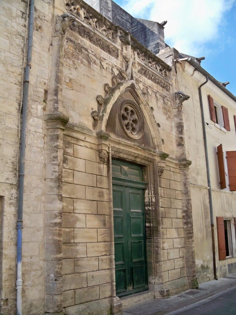 eglise beaucaire gard