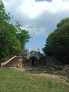 eglise calvaire daguts tarn
