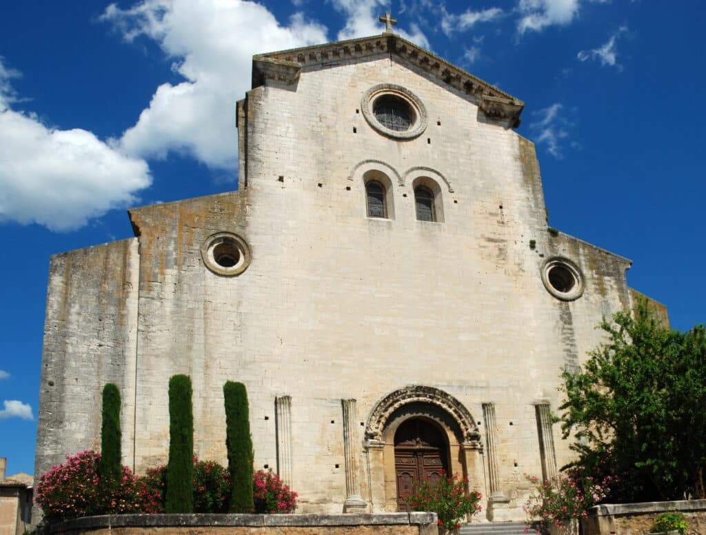 eglise cathedrale saint paul trois chateaux