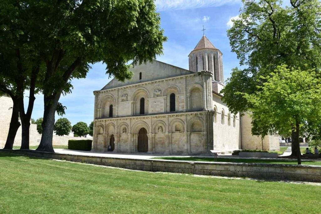 eglise chantemerle sur la soie notre dame de lassomption saint savinien