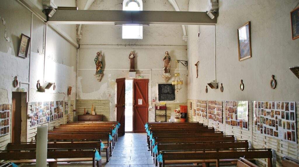 eglise chapelle albaron bouches du rhone