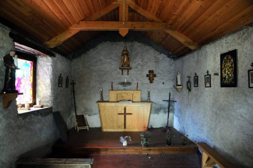 eglise chapelle de lanchatra saint christophe en oisans