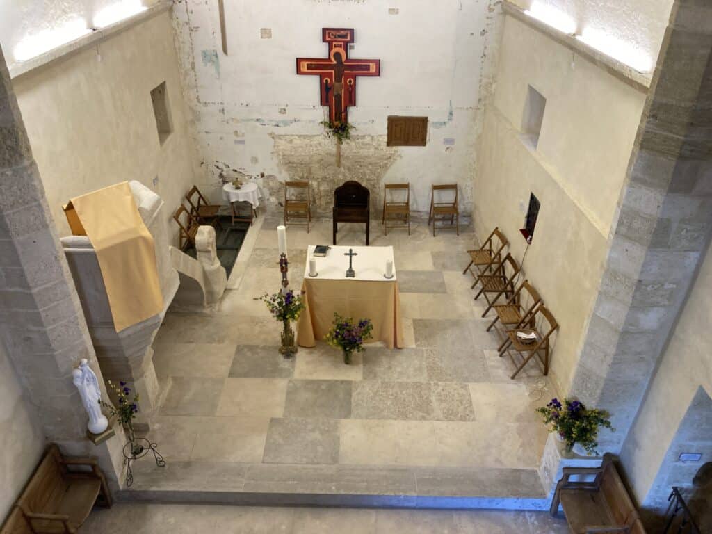 eglise chapelle ehpad les mazets de largilier maison de retraite aubais