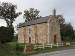 Église Chapelle Les 13 Chênes (Trémorel)