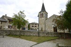 eglise chenereilles loire