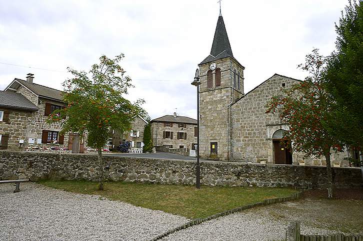 eglise chenereilles loire