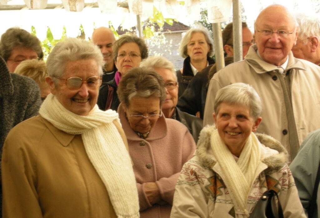eglise communaute des soeurs maison paroissiale chatillon sur marne