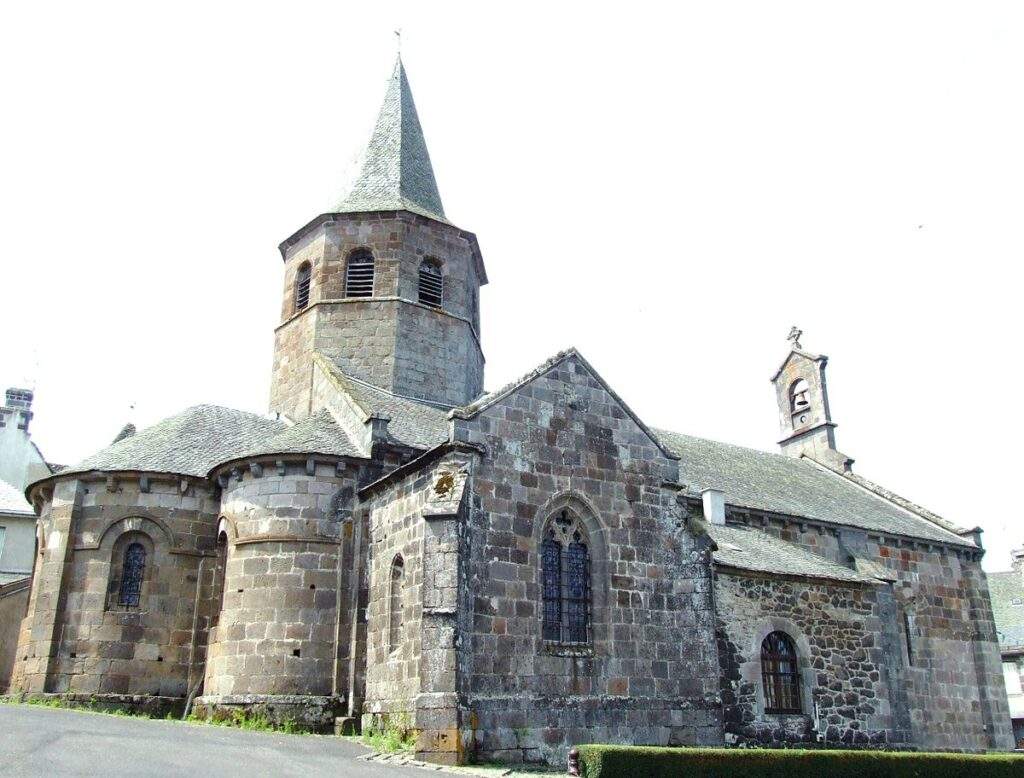 eglise de anglards de salers cantal