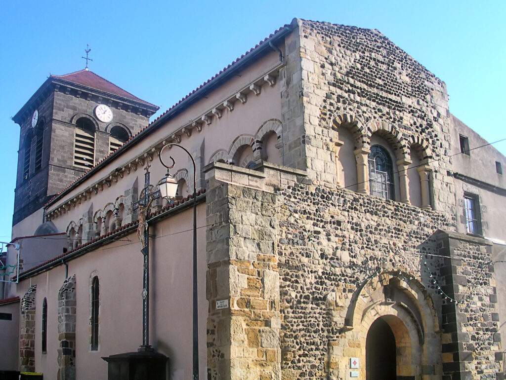 eglise de beaumont puy de dome