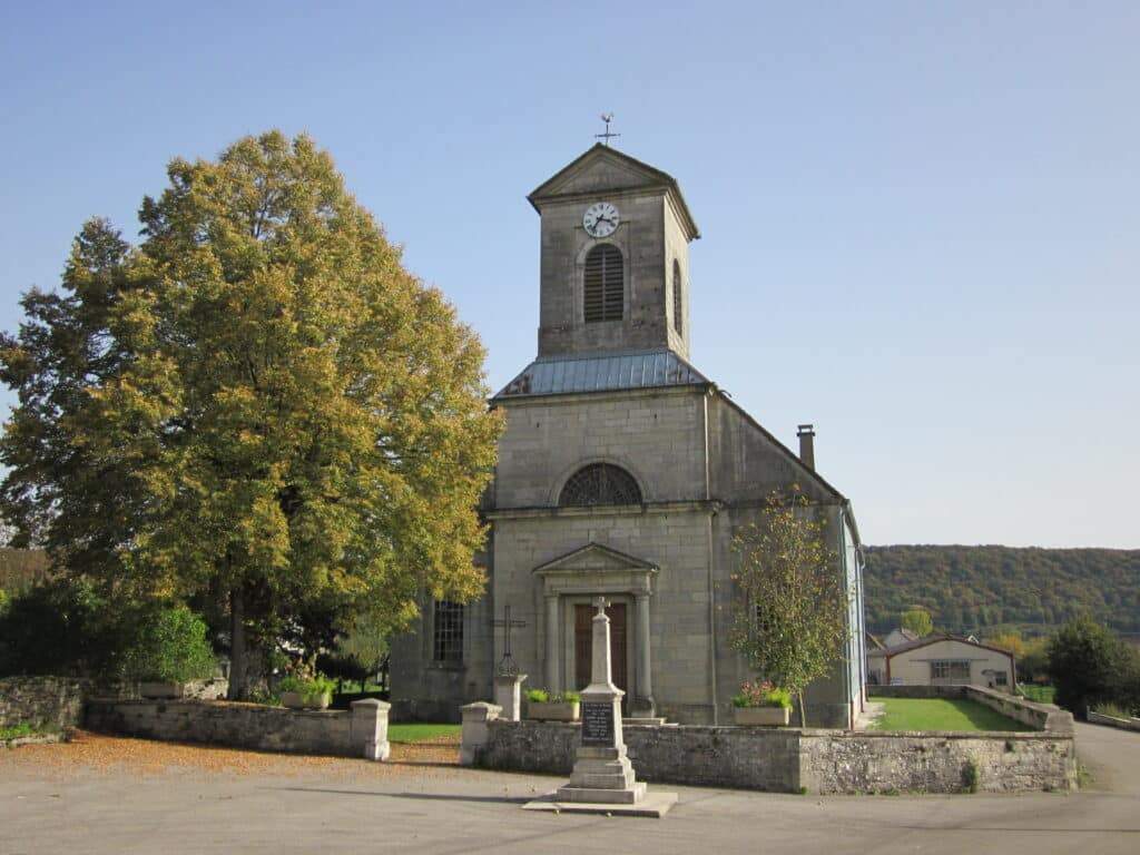 eglise de besain jura 1