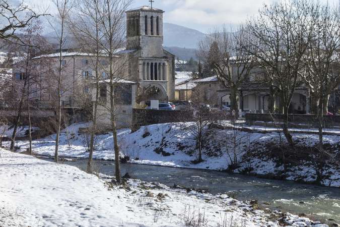 eglise de bourdeaux drome