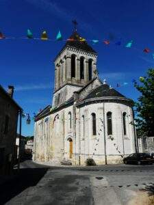 eglise de bourdeilles dordogne