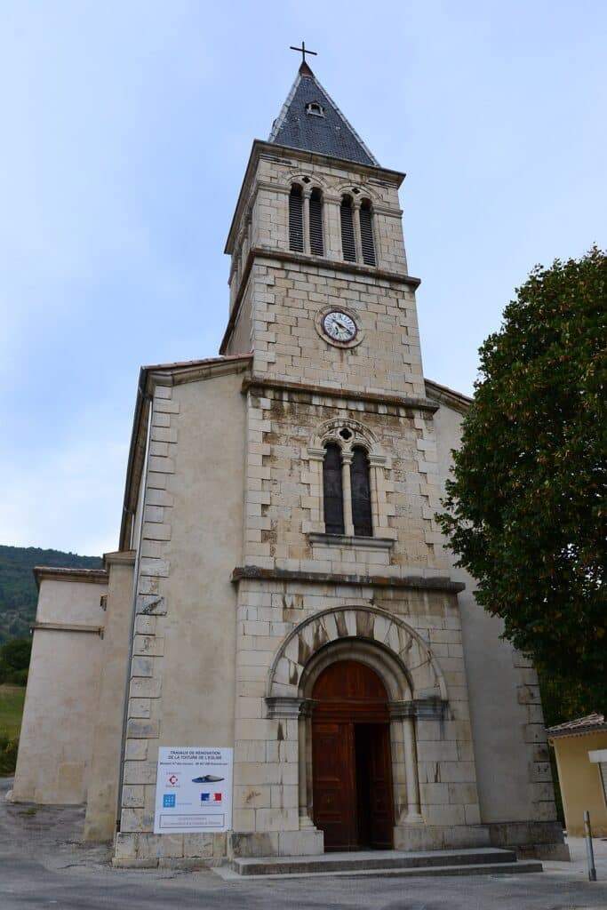 eglise de bouvieres drome