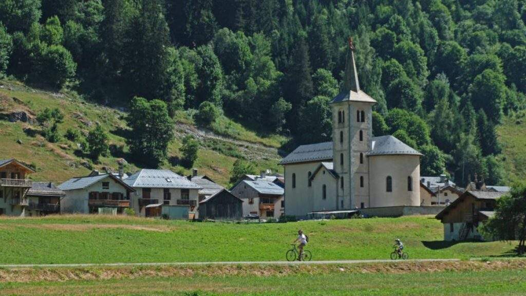 eglise de champagny le haut saint clair champagny en vanoise