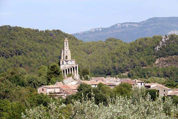 eglise de la penne sur louveze drome