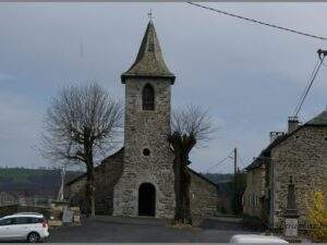 eglise de lapeyrugue cantal