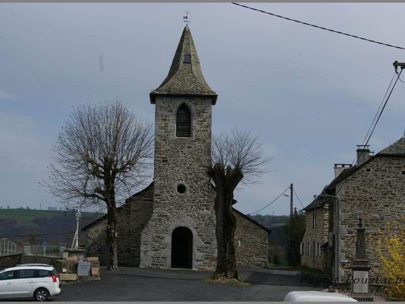 eglise de lapeyrugue cantal