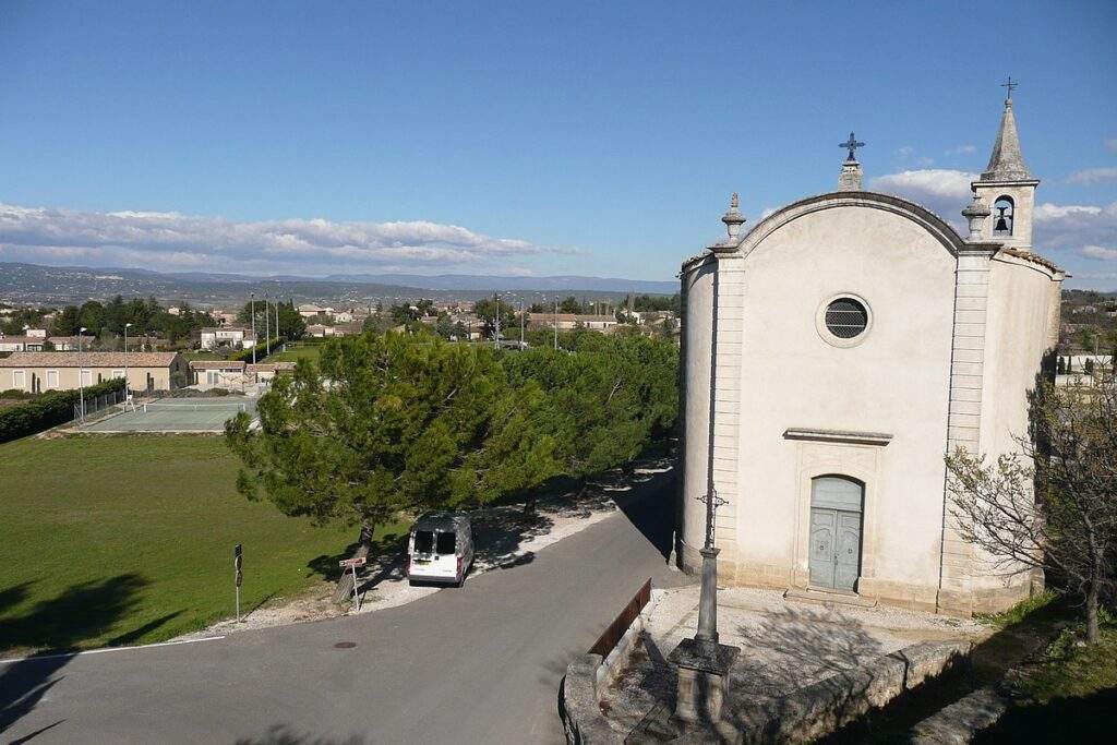 eglise de maubec saint maurice vaucluse 1