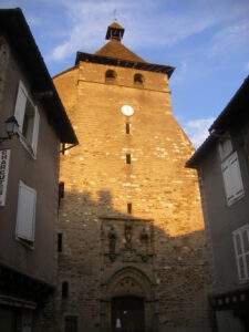 eglise de maurs cantal