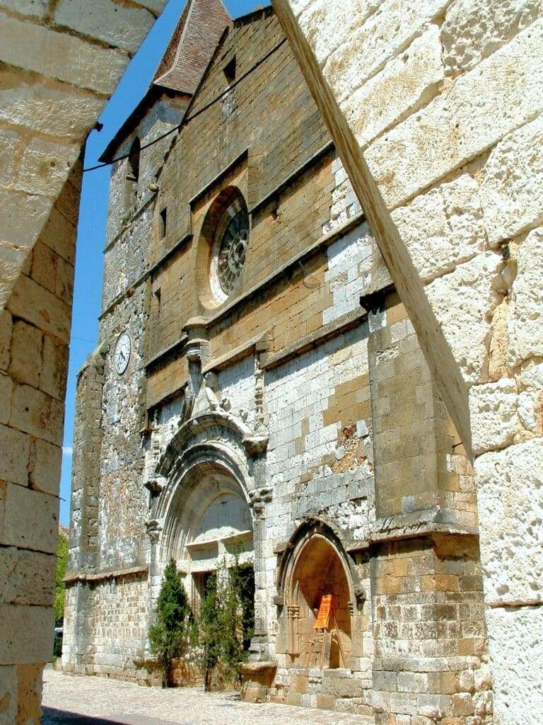 eglise de monpazier dordogne