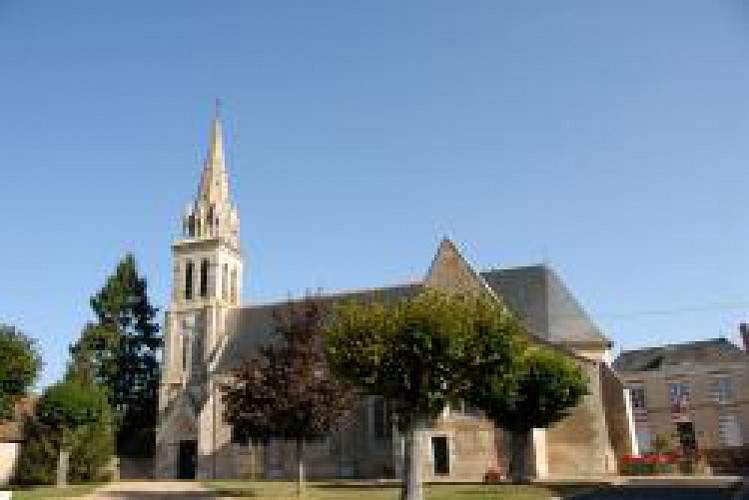 eglise de nogent sur loir sarthe