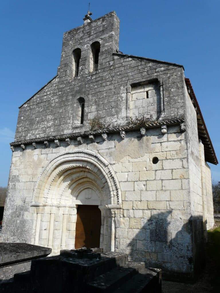 eglise de paussac et saint vivien dordogne