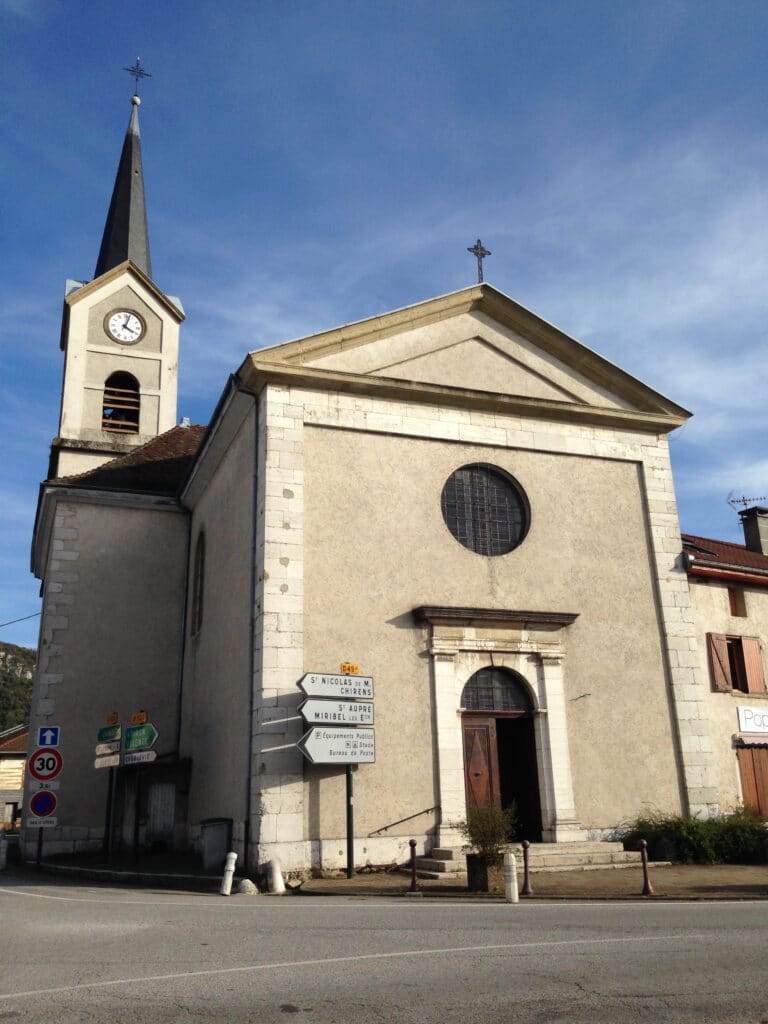 eglise de saint etienne de crossey isere
