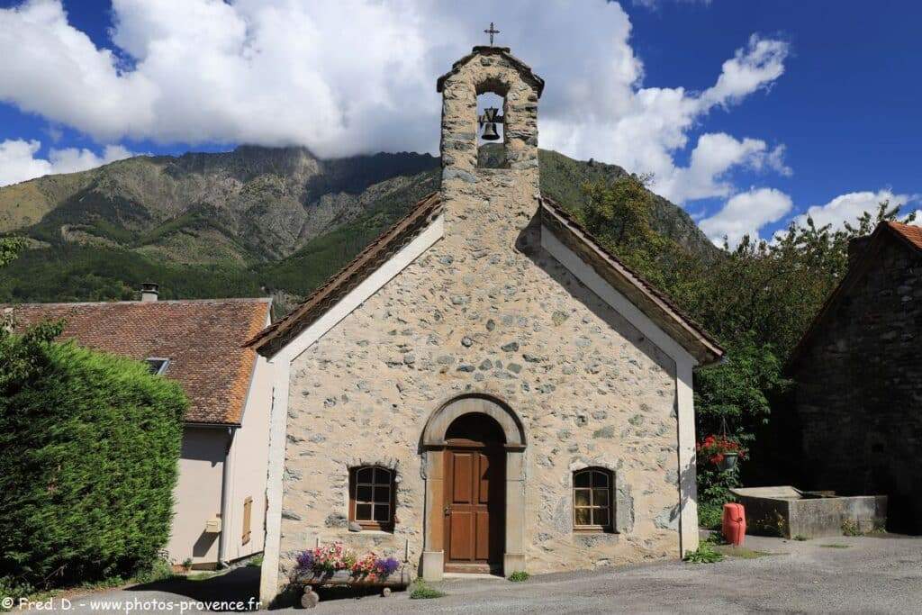 eglise de saint jacques en valgodemard hautes alpes