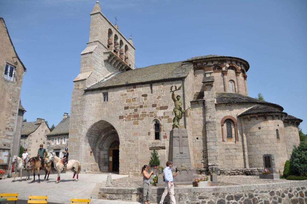 eglise de saint urcize cantal