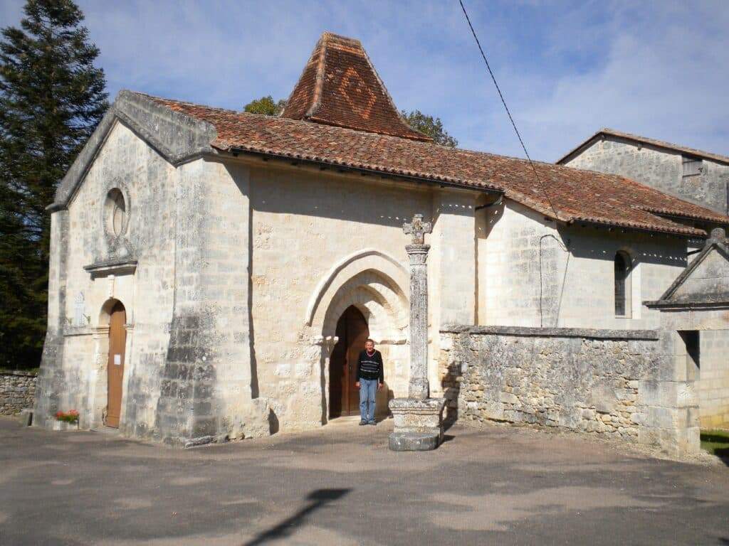 eglise de sainte croix de mareuil dordogne