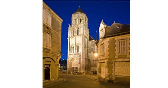 eglise de sainte radegonde vienne