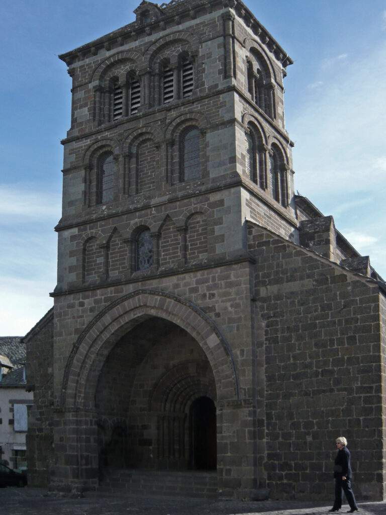 eglise de salers cantal