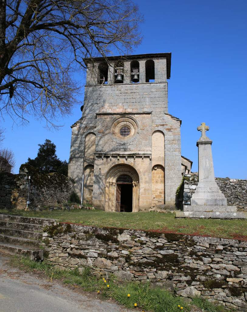 eglise de segur aveyron