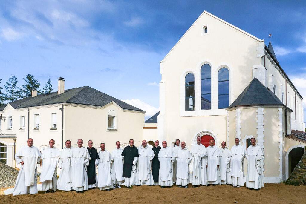eglise fraternite saint vincent ferrier chemere le roi