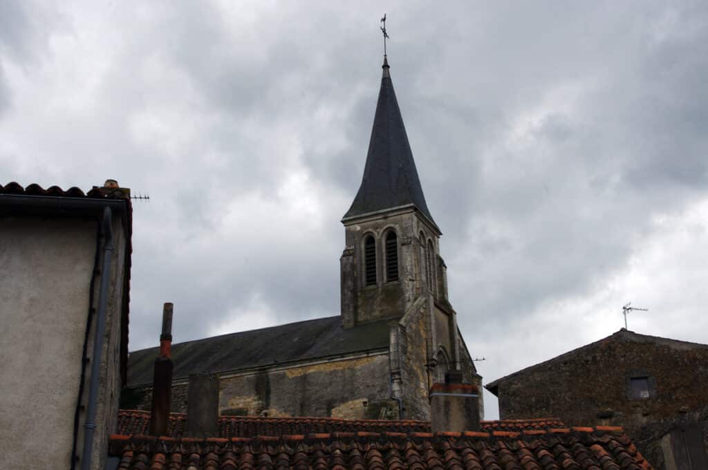 eglise gencay notre dame vienne