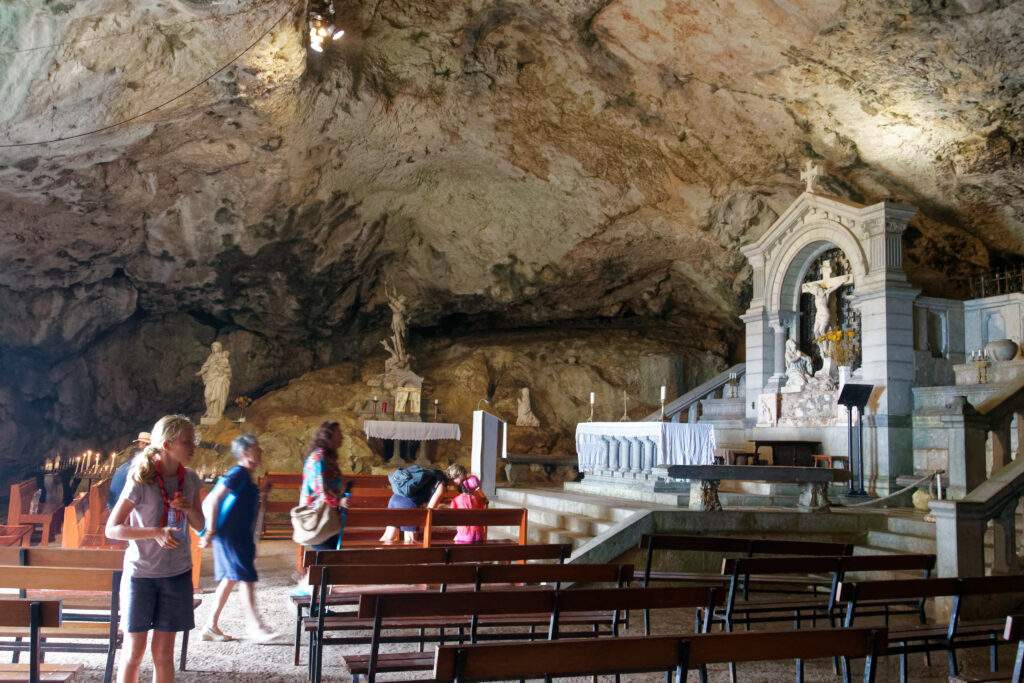 eglise grotte de sainte marie madeleine dominicains plan daups sainte baume