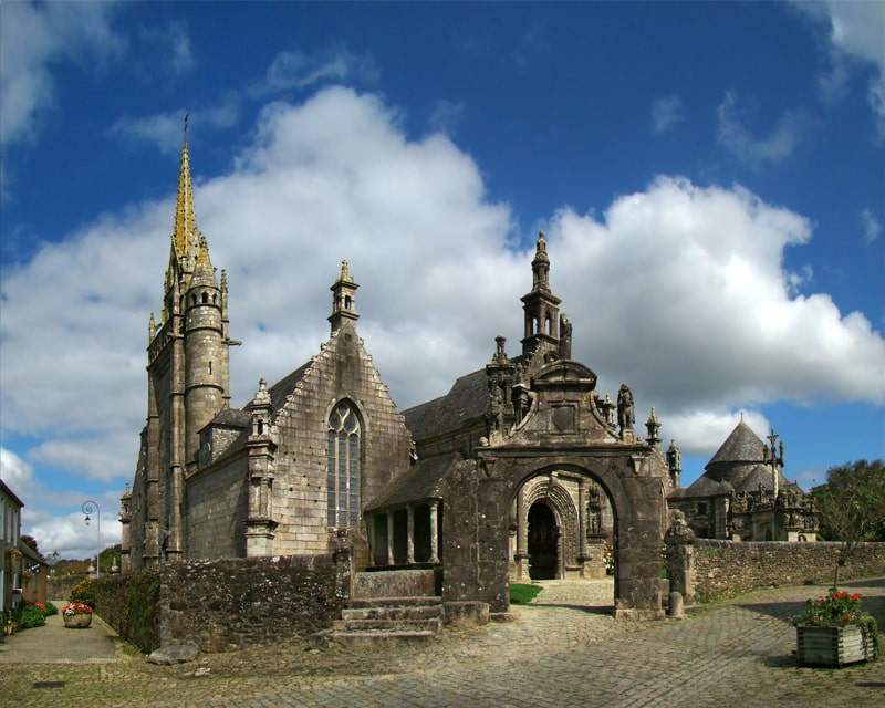 eglise guimiliau guimiliau finistere