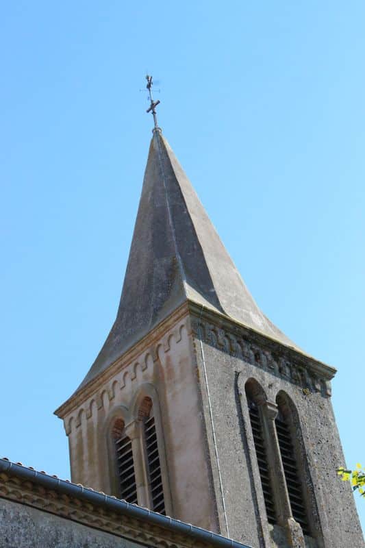 eglise le nay tecou