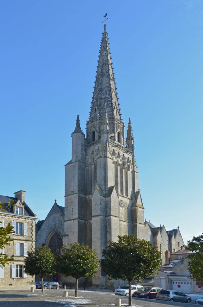 eglise maison paroissiale fontenay le comte