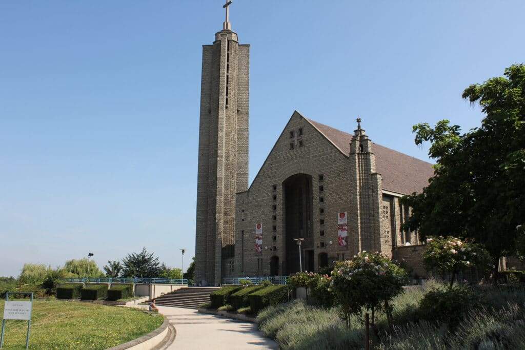 eglise marie mediatrice a blunay melz sur seine 1