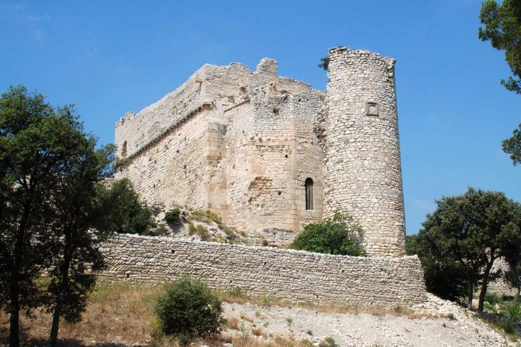 eglise monastere de la colline de thouzon sainte marie le thor
