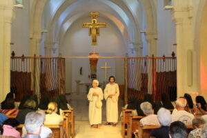 eglise monastere des clarisses paray le monial
