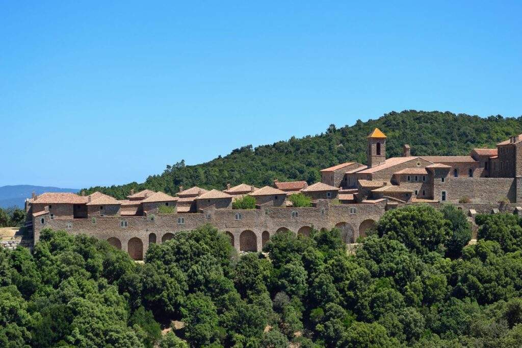 eglise monastere notre dame de clemence moniales de bethleem collobrieres