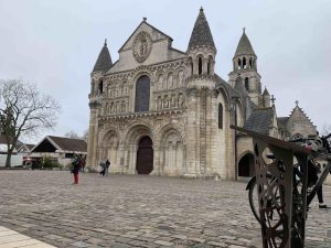 eglise notre dame des bruyeres alloinay scaled