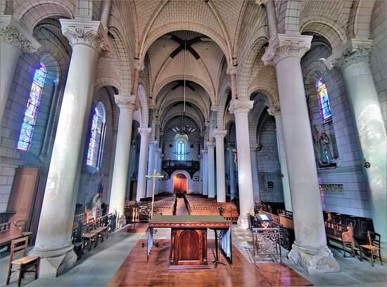 eglise notre dame yzeures sur creuse