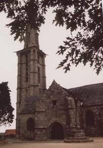 eglise plouneour menez finistere