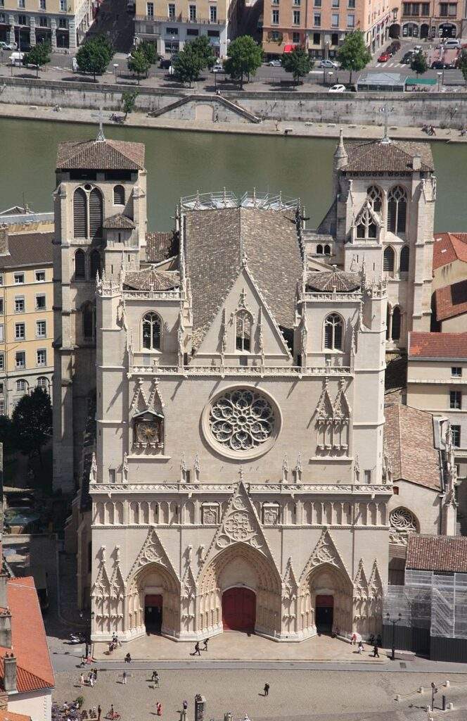 eglise primatiale saint jean baptiste cathedrale lyon